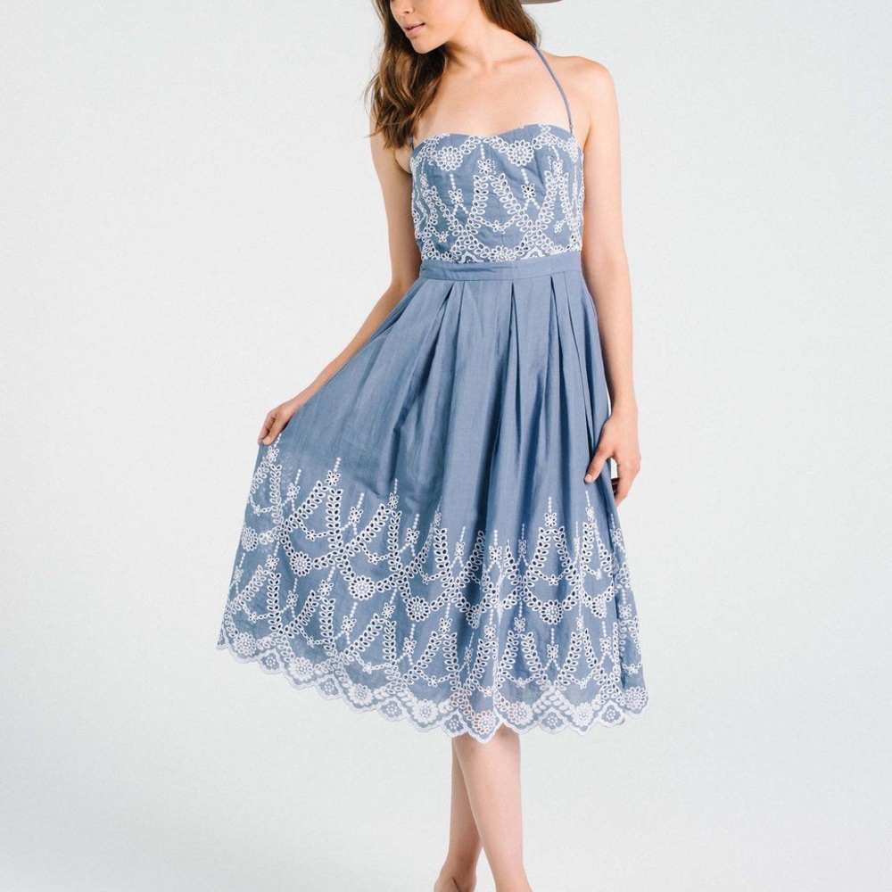 Kendall & Kylie / Kardashian style eyelet halter backless summer dress